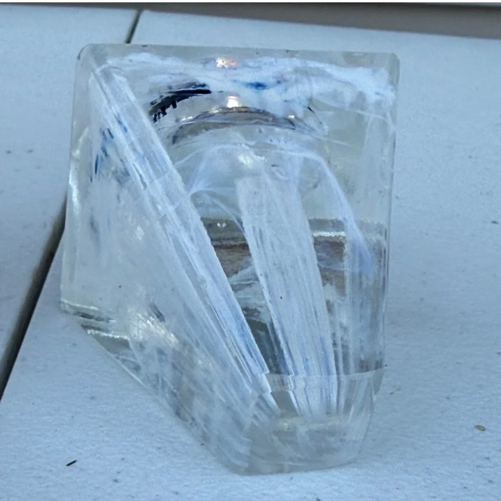 Caithness Glass Scotland Iceberg Desk Clock Quartz Roman Numeral Art Glass Clear